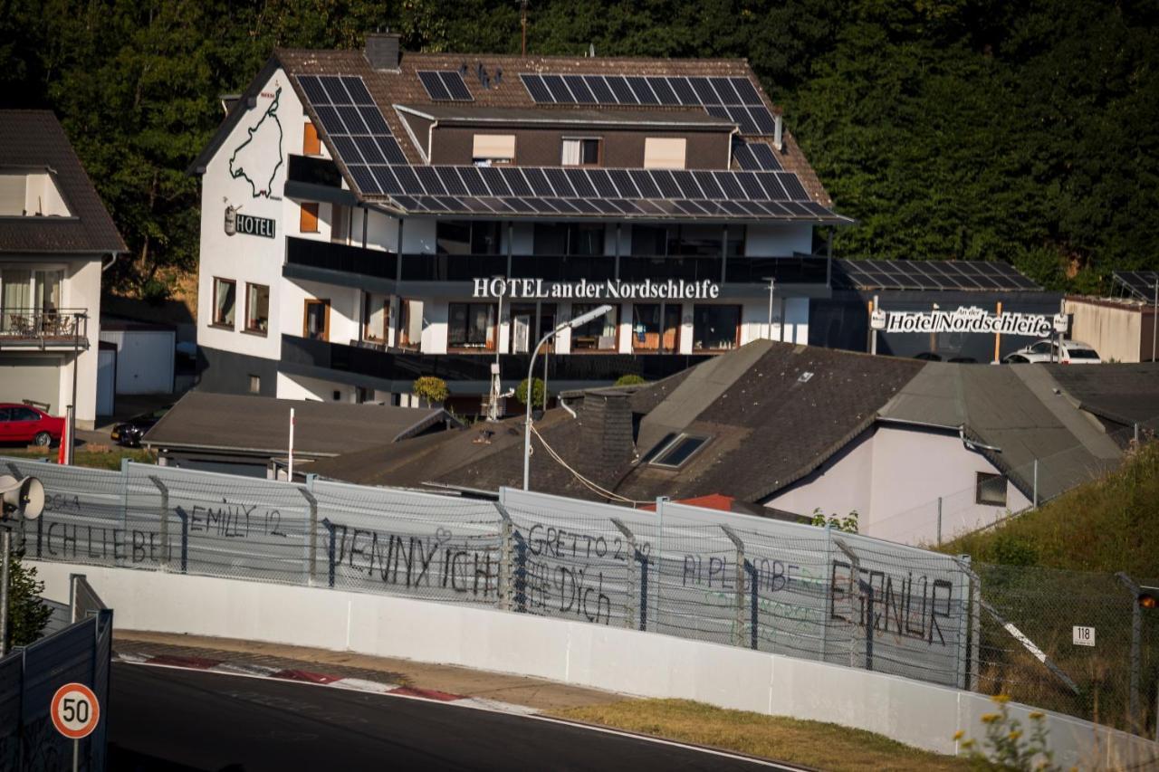 Hotel An Der Nordschleife Adenau Exterior photo