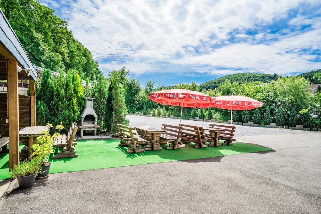 Hotel An Der Nordschleife Adenau Exterior photo